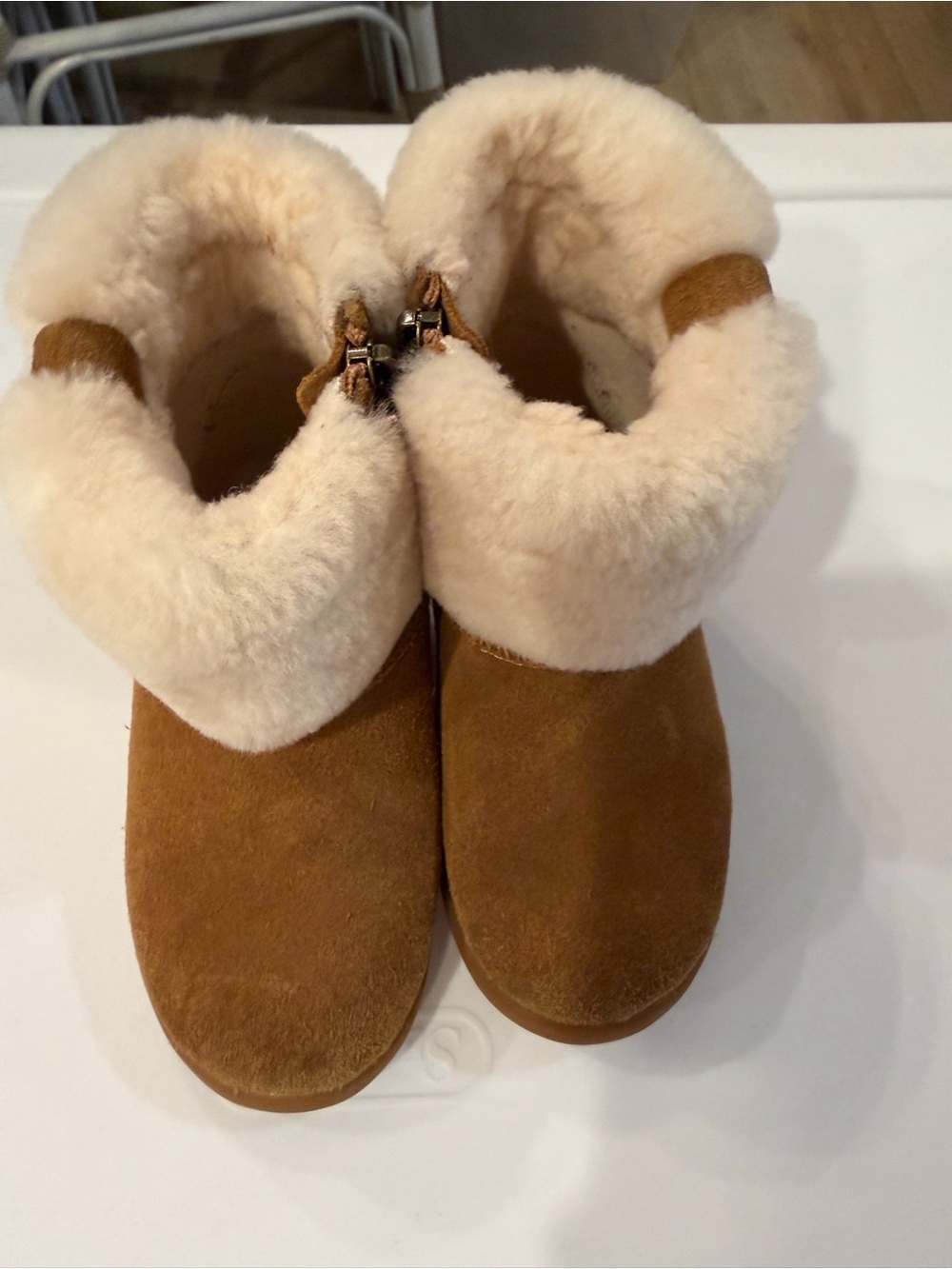 Little girls size 9 suede fur UGG boots